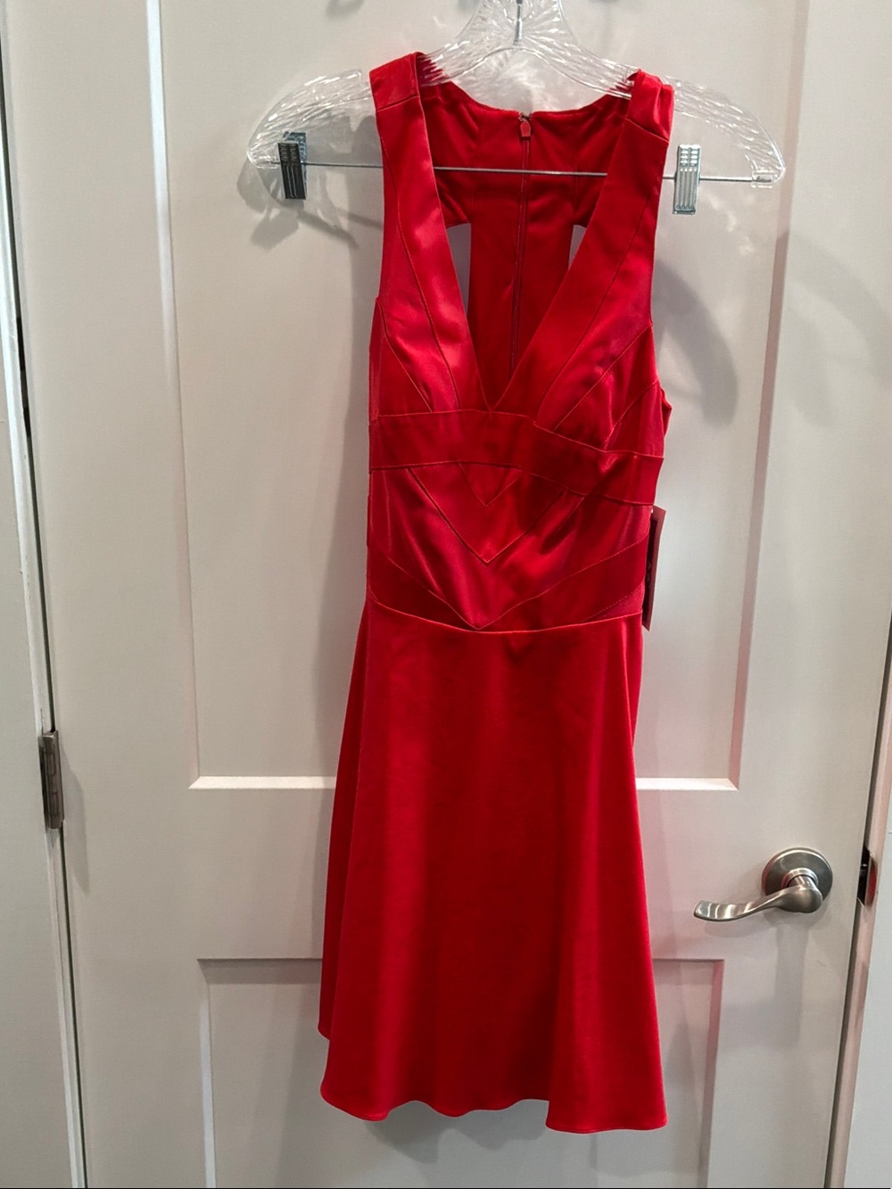 NWT Hailey Logan Adrianna Papell 7/8 Red Embossed Sleeveless V-Neck Mini Dress